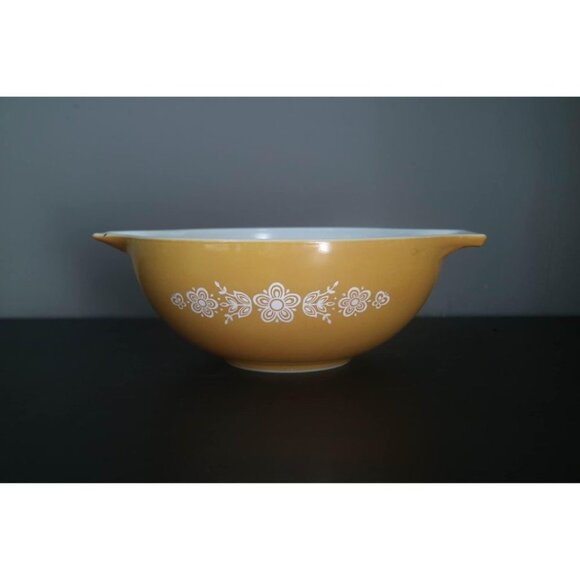 Vintage Pyrex Set of 2 #443 #444 Cinderella Mixing Bowls - Picture 3 of 9